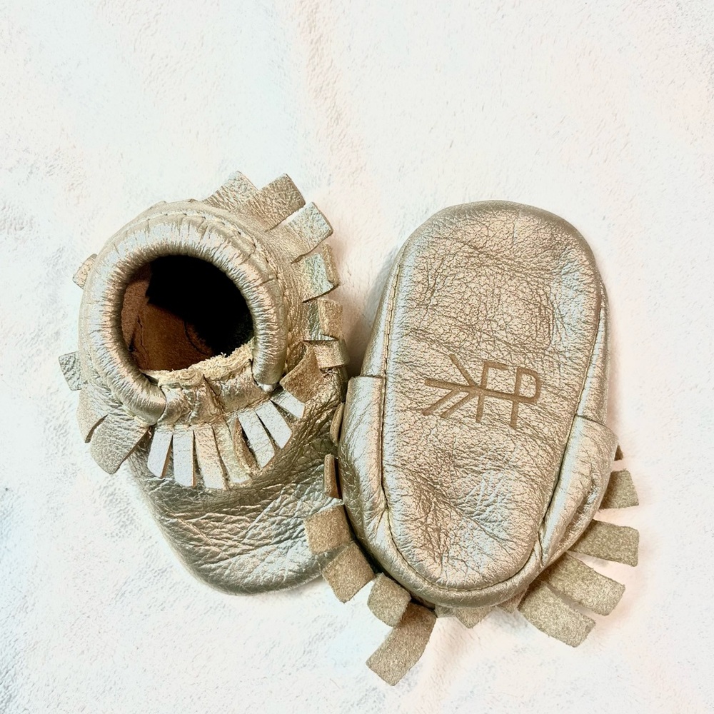 Freshly Picked Platinum leather baby moccasins
